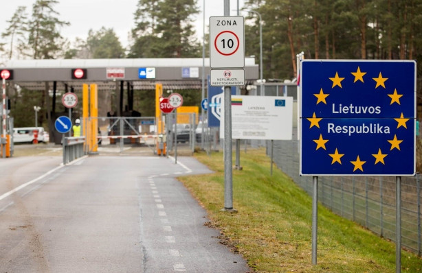 Литва закрывает границу, но не прекращает транзит в Калининград