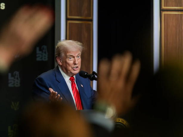 США ввели санкции против "Роснефти" и "Лукойла"